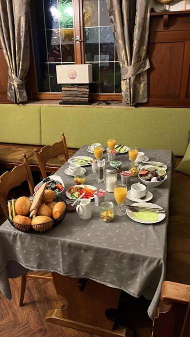 Hotel Gasthof Metzgerei Drei Linden フルダ エクステリア 写真